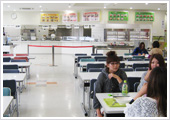 学生食堂「ポロ—ニア」