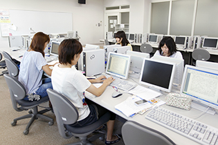 コンピュータ教室