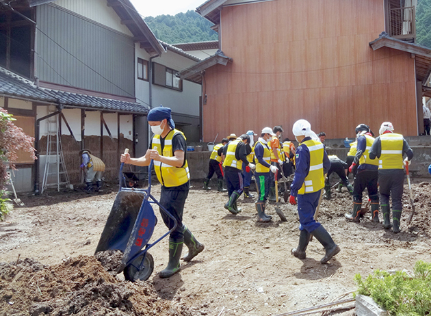 現場で実践力を磨く