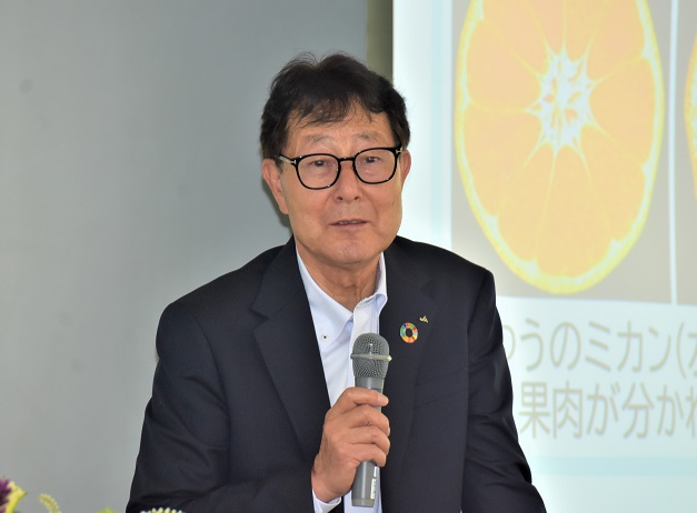 ぎふ農業協同組合代表理事会長の櫻井宏氏を講師に迎えた「現代マネジメント研究」
