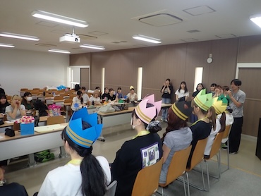 大きくなるっていうことは！？　誕生日会の模擬保育を行いました！