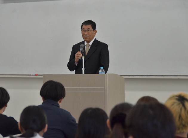 前知事として県政20年の足跡を振り返る古田肇さん