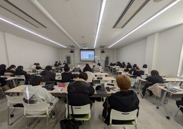 人間福祉学部4年生が卒業研究発表会を開催しました。