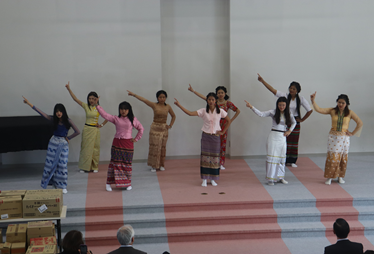 ミャンマー留学生による民族舞踊