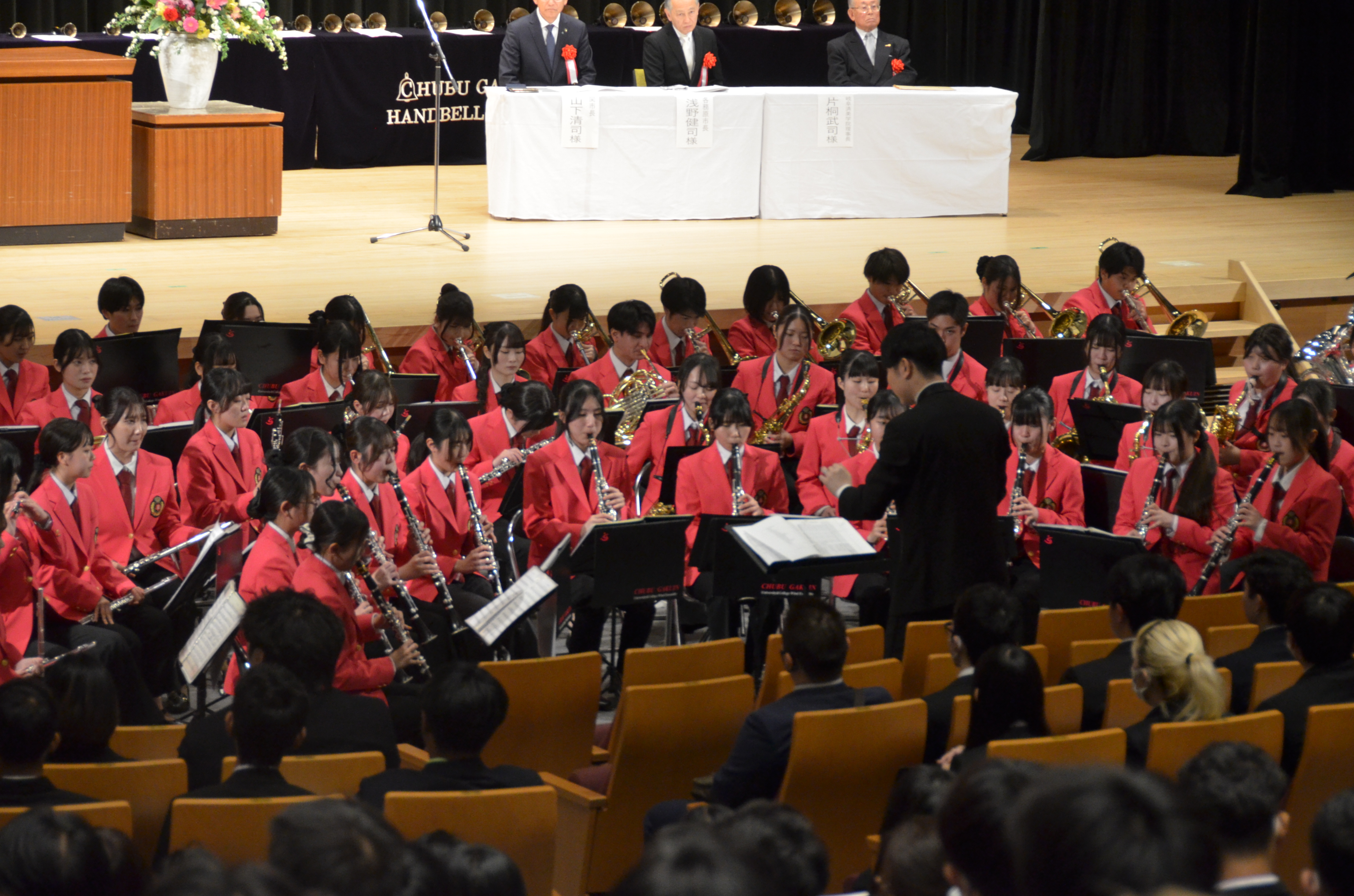 演奏を披露した吹奏楽部