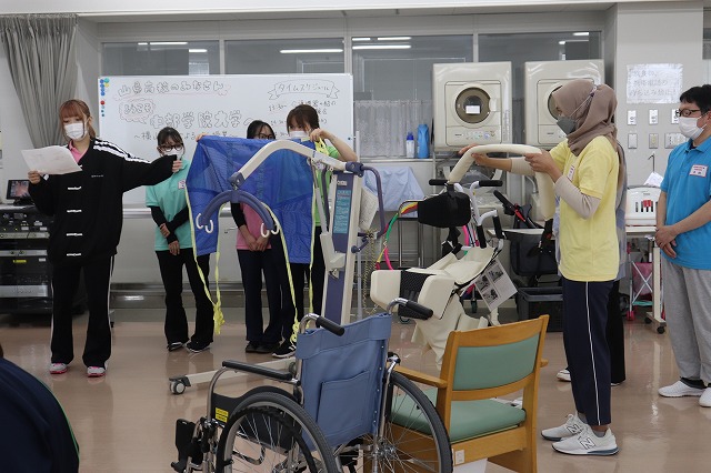 在学生による機器の紹介