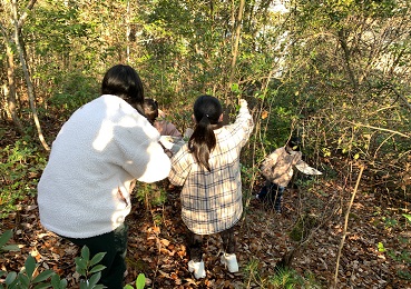 幼児教育学科1年生　木育体験をしました