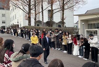 感謝を込めてお見送りをしました。自然と笑顔が溢れます