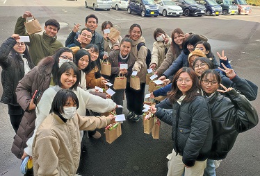 授業で参加できなかった学生や国家試験を控える学生にも届けられ力をいただきました
