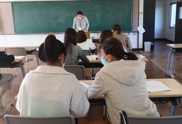 日本語能力検定試験対策講座や日本語力向上講座の開講