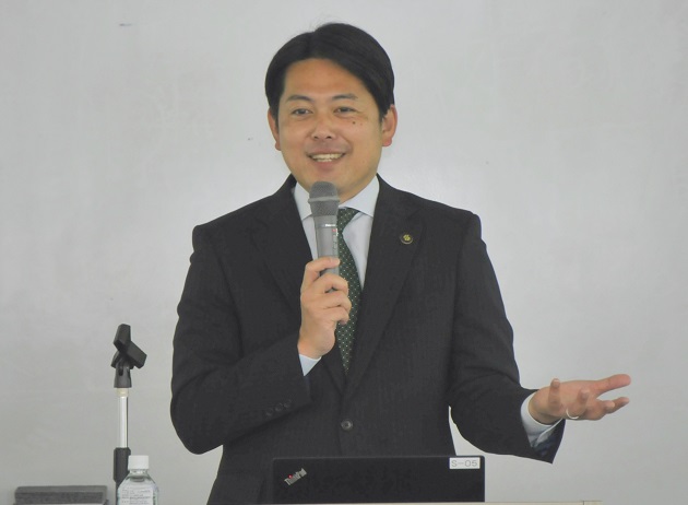柴橋岐阜市長を講師に迎えた「現代マネジメント研究」