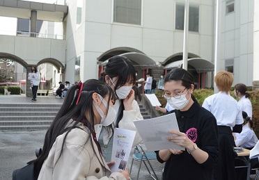 20240404-人間福祉学部の学生がサークル紹介を行いました。